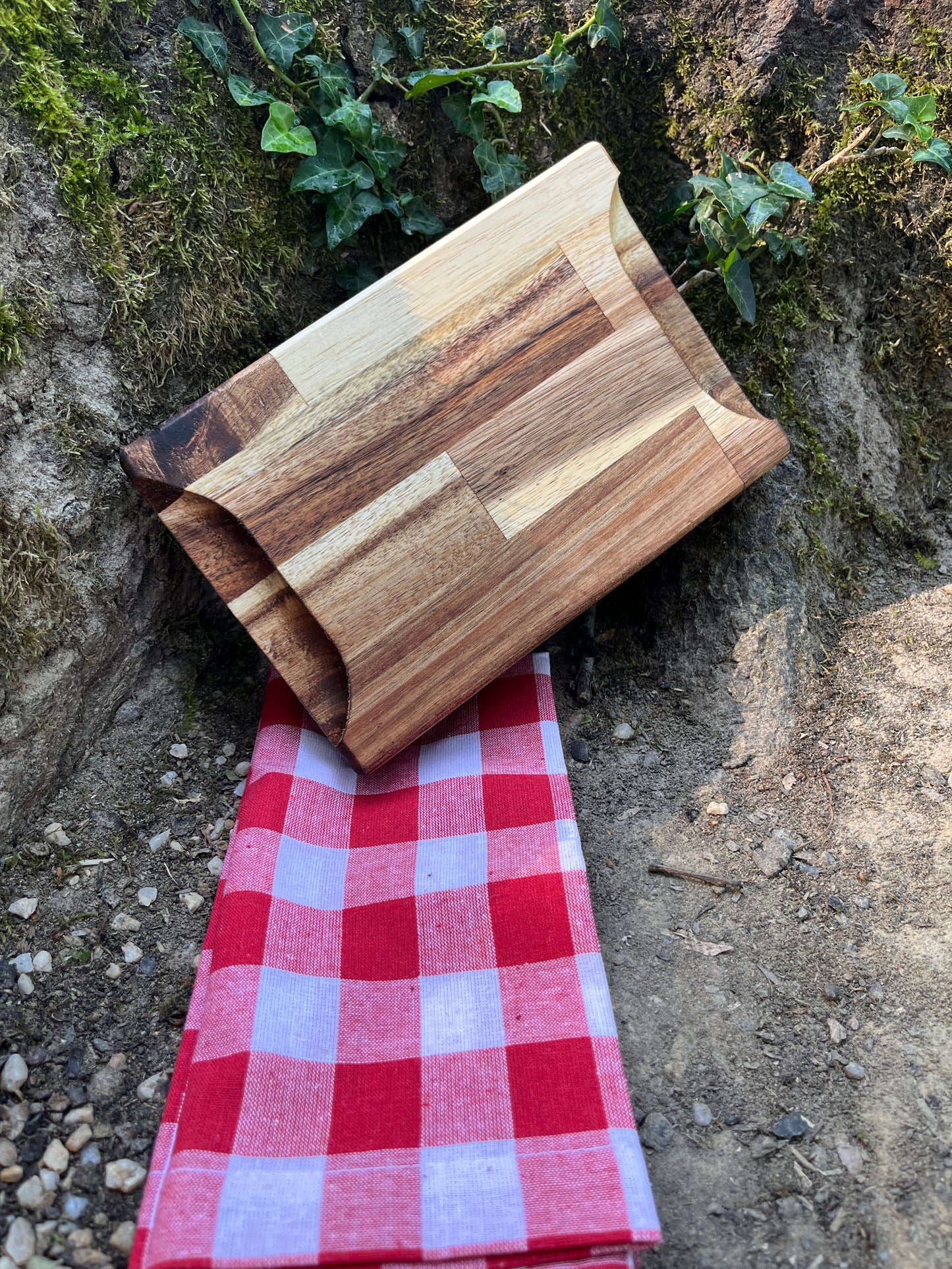 Planchinette en bois 14x21 cm – Petite planche Apéro/ pique-nique qui envoie du bois (sans accessoires)